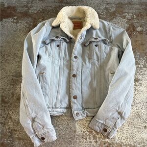 Levi’s Blue Denim Jacket with Sherpa Collar Size Small
